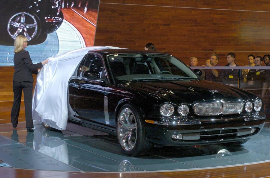  Jaguar Concept Eight 2004 года  (фото 14 из 65)